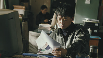 红腾网配资 段奕宏在人民日报发文：像盖房子一样，一块块往上垒砖头